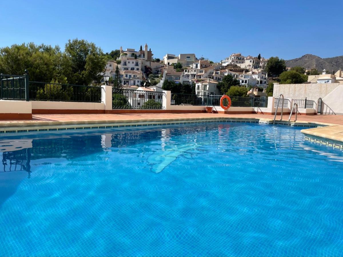 Miramar Nerja - Luxury Apartment Near Burriana Beach With Pool Luaran gambar